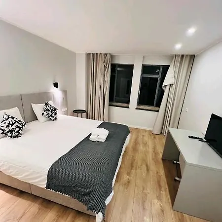 Apartamento T1 - Sociedade Farmaceutica- Perfeito *